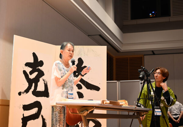 中村恵子氏（日本刺繍）